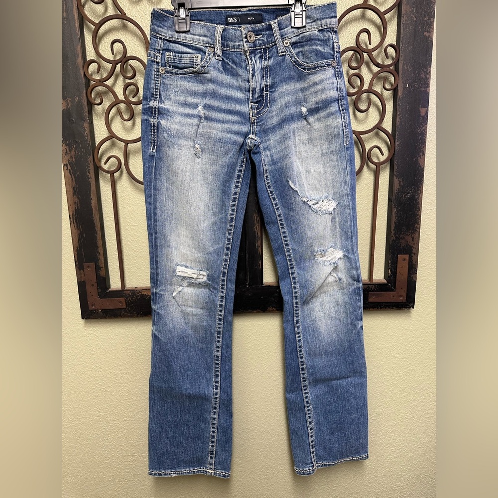 BKE Aiden straight leg stretch jeans with destruction